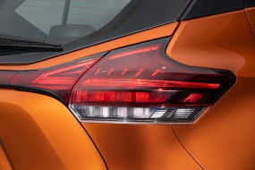 <br />
<b>Notice</b>:  Undefined property: stdClass::$name in <b>/home/nissanhd/domains/nissanhaiduong.com.vn/public_html/modules/products/views/product/default.php</b> on line <b>115</b><br />
